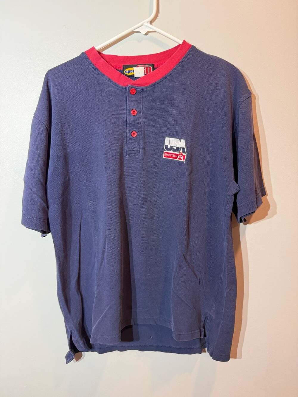 Vintage Sport Fan USA Basketball Henley Shirt Medium Blue Red Short Sleeve